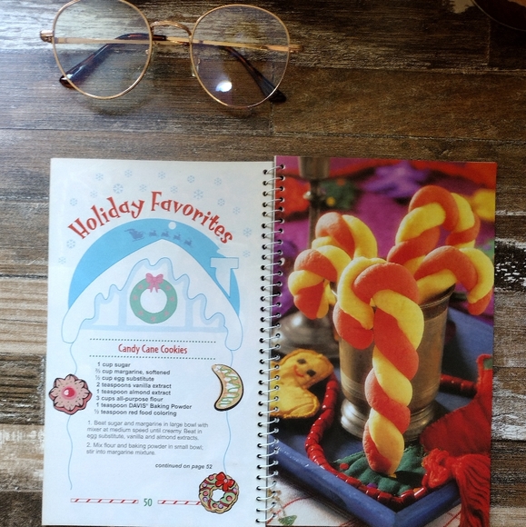 Santa's Favorite Cookies Booklet - Picture 7 of 7